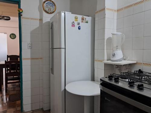 ห้องครัว, Suites & Hostel Manjericão (Suites & Hostel Manjericao) in ปาราตี