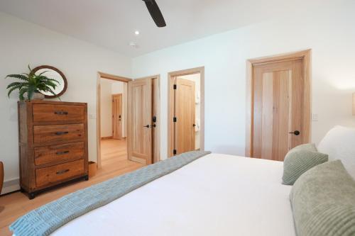 TP50 - Tall Pines Imperial Townhome - image 2