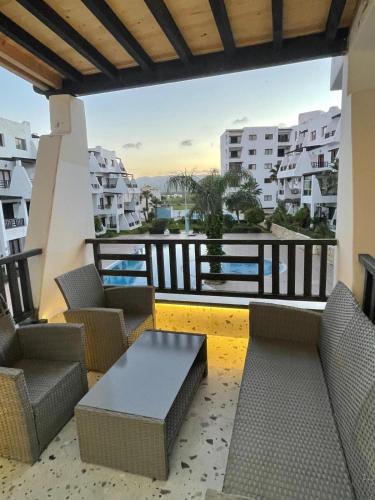 شرفة/ تراس, Résidence Tamuda golf (Residence Tamuda golf) in الرأس الأسود