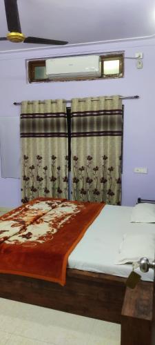 Hotel Shree palace in Bheraghat