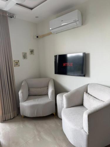 Aurum Apartments Gulberg Lahore Premium Stay LMY - image 11