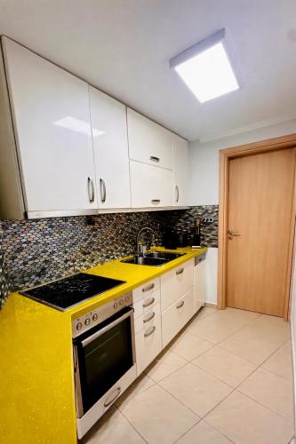 Konyha, Sesi Luxury Suites Seaside & Private Pool in Sesi (Gramatiko)