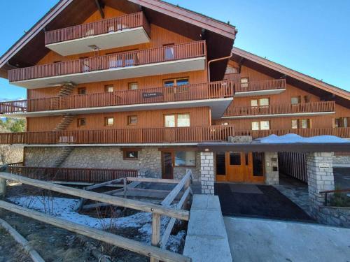 Apt fonctionnel proche pistes, commerces, avec balcon et WiFi a Meribel - FR-1-688-72 in Morel