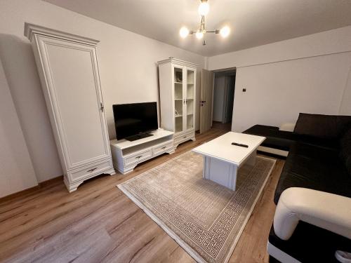 Skupni salon/TV območje, Avg central stay in Centru