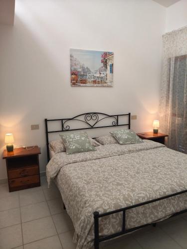 1 king bed, 1 twin bed, 1 sofa bed