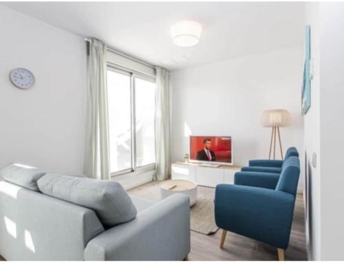 New luxury penthouse, swimming pools, solarium with sea view