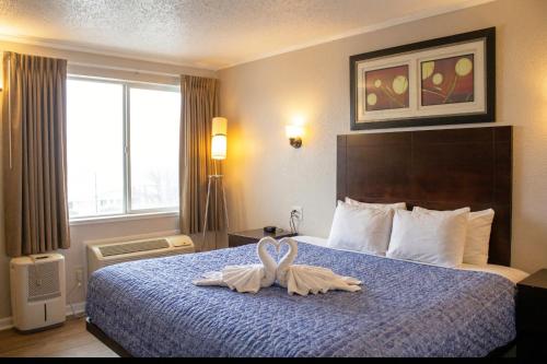 Sea Horse Inn and Cottages - image 38