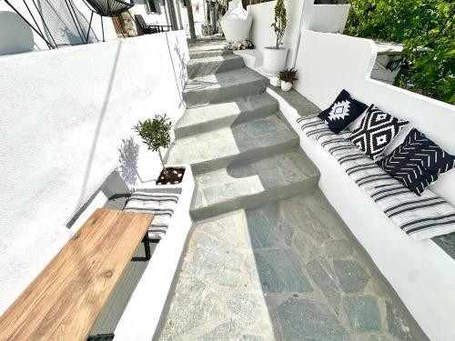 Babatseratsi skyrian studio 2 in Skyros