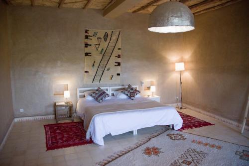 1 king bed, 1 twin bed
