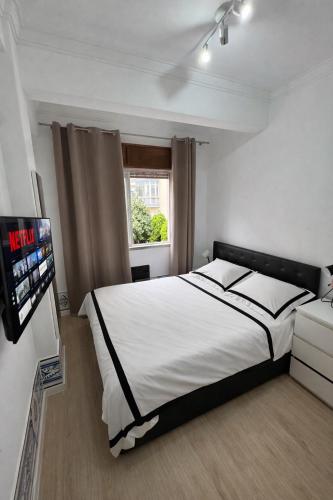 Double Room near Sintra & Lisbon — other in R. Alves de Sousa 5A N5 1D, Queluz Portugal, 2745-235