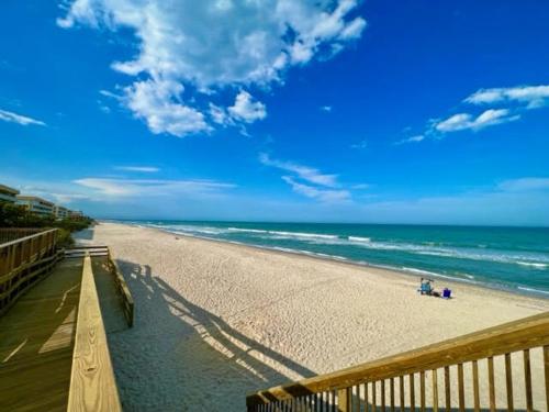Ocean 16 - Pier View in Indian Harbour Beach, USA