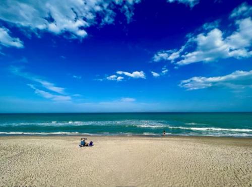 Ocean 19 - Tideside in Indian Harbour Beach, USA