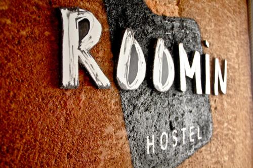 Roomin Hostel