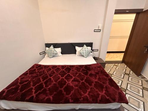Town Table Restaurant Banquet & Hotel in Farrukhabad