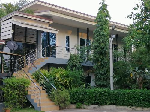Exterior view, โรงแรมเพ็ญวิวรีสอร์ท Phenview resort in Phen