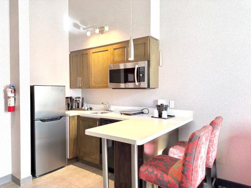 Konyha, Holiday Inn Express & Suites Riverport Richmond By IHG in Richmond (Brit Kolumbia)