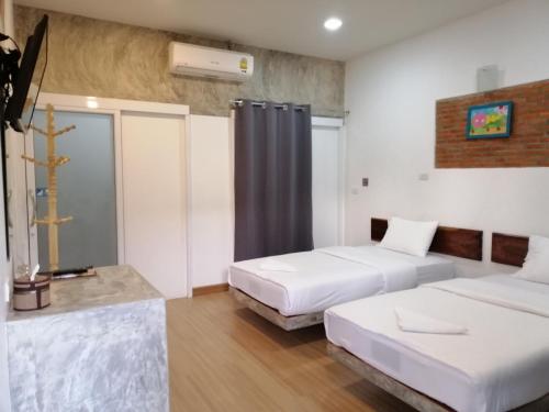 โรงแรมเพ็ญวิวรีสอร์ท Phenview resort in Phen