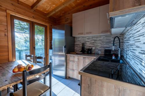 Dapur, Zabes Home in Virpazar