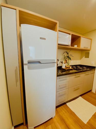 Kitchen, Apt novo 2Q wi-fi rapido Ar-Garagem 3 pessoas AROMA RESIDENCE in Itacorubi