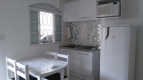 Kitchen, Cabo Frio Flats in Jardim Nautilus