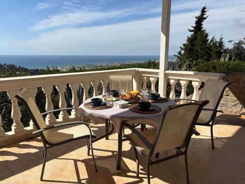Villa Vista Alegría (Villa Vista Alegria) in Santa Susanna