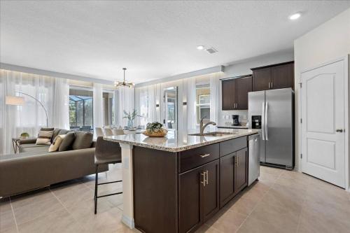 6 Bedroom- 6 Bathroom Solterra 7623 Ol in Davenport, USA