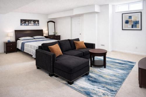 Cozy Guest Suite with Private Bathroom & Entrance in 米爾頓