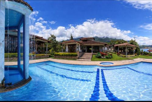 La Mona