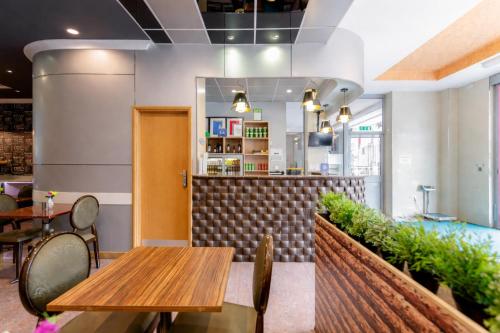 Eurotraveller Hotel - Premier - Harrow - image 32