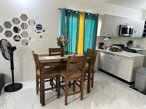 The Phoenix Place in 스패니쉬 타운