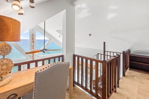 Tres Sirenas Beach Inn in Rincon