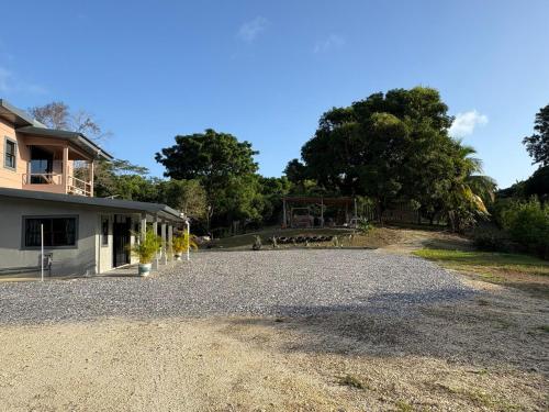 Nature Escape, Manzanilla with Experiences included in กูมูโต