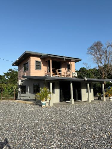 Nature Escape, Manzanilla with Experiences included in กูมูโต