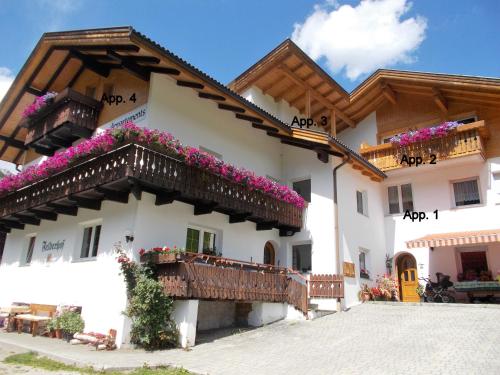  Felderhof Apartments, Pension in Lappach