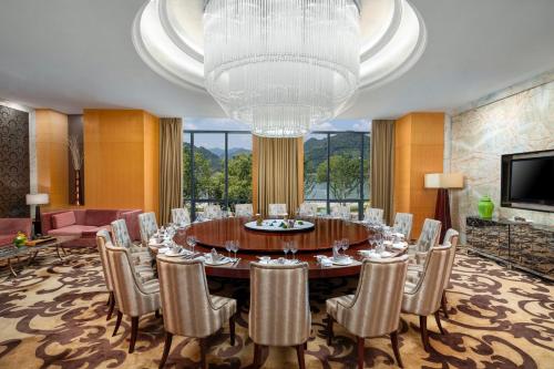 Restoran, Crowne Plaza Yichang By IHG in Yichang