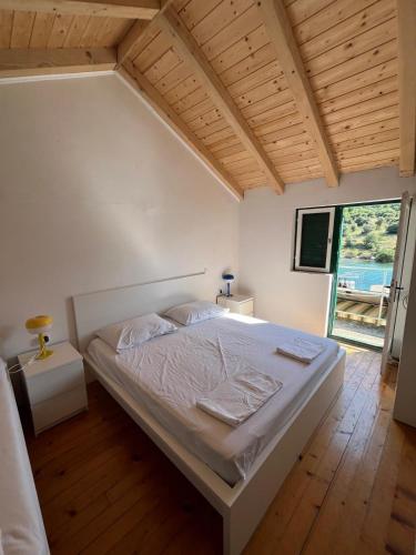 Secluded fisherman's cottage Cove Golubovac, Kornati - 25469 in Žut