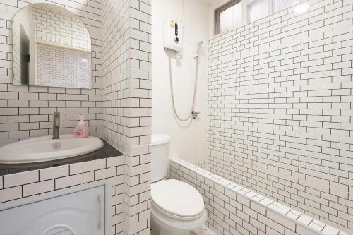 Spacious 4 Bedroom Home 7 min to Khao San | 5 Bath - image 8