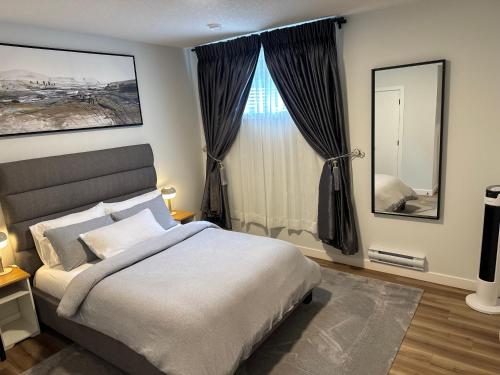 5 Star Suite with Free Parking and Easy Access to Downtown – khách sạn tại Đông Nam Calgary