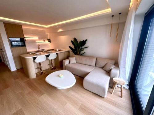Luxury apartment with sea view – khách sạn tại Westende-Bad