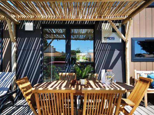 Mobil home climatisé - 4 pers. - API-1-52-2285