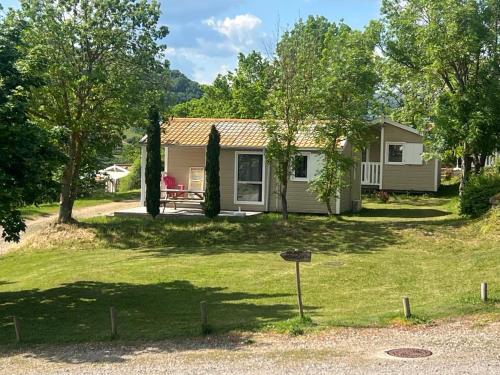 Chalet accueillant, animaux OK - 6 pers. - API-1-52-2353 in Saint Georges De Luzencon