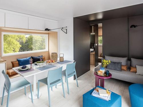 Mobil home spacieux - 6 pers. - API-1-52-2351 - Camping - Saint-Jean-de-Monts