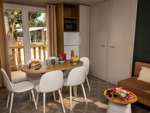 Mobil home animaux admis - 6 pers. - API-1-52-2401