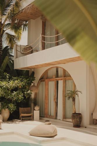 CASA ULU Boutique Hotel - Uluwatu, Adult-only, 6 min to Nyang Nyang beach
