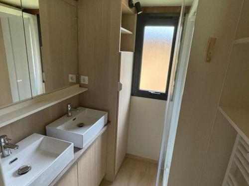 Chalet chaleureux, animaux acceptés - 7 pers. - API-1-52-2456 (Chalet chaleureux, animaux acceptes - 7 pers. - API-1-52-2456) in Sauxillanges