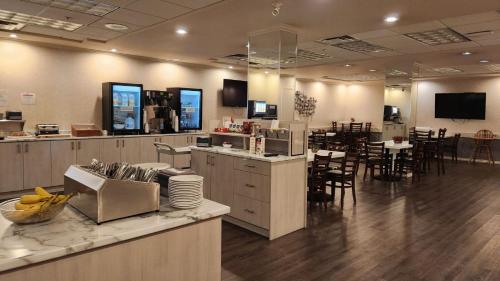 อาหารและเครื่องดื่ม, Coast Abbotsford Hotel & Suites in อับบอทส์ฟอร์ด (BC)