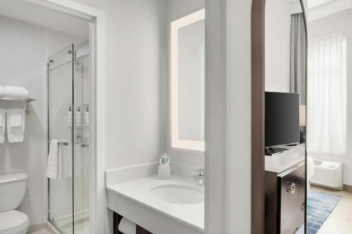 Fairfield Inn and Suites Chicago Downtown/ Magnificent Mile - image 31