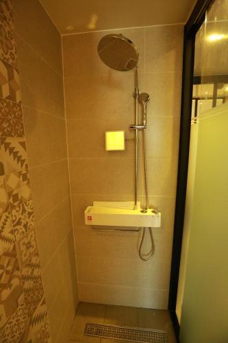 Noel Business Hotel Room Type - Deluxe Double Room