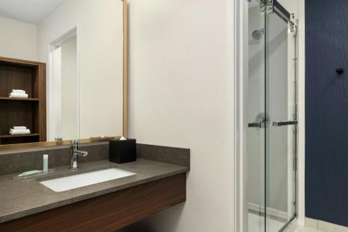 Fairfield Inn & Suites Indianapolis Airport - image 41