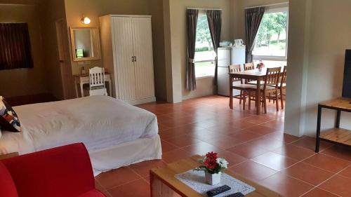 %name Palazzo Pavone Gallery & Resort เขาใหญ่